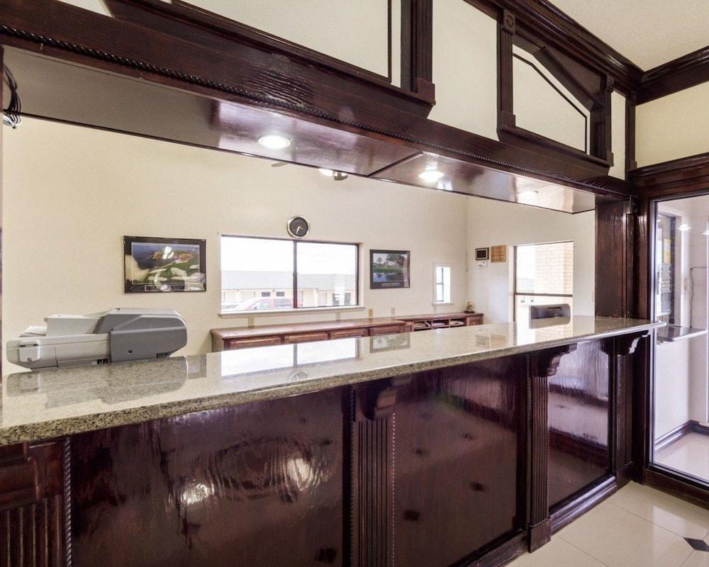 Three Rivers Executive Inn & Suites By Oyo Extérieur photo