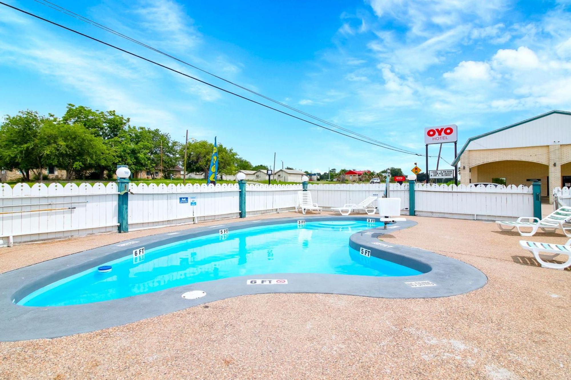 Three Rivers Executive Inn & Suites By Oyo Extérieur photo