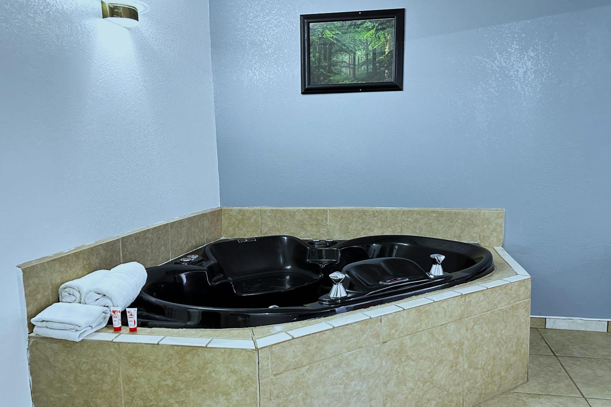 Three Rivers Executive Inn & Suites By Oyo Extérieur photo
