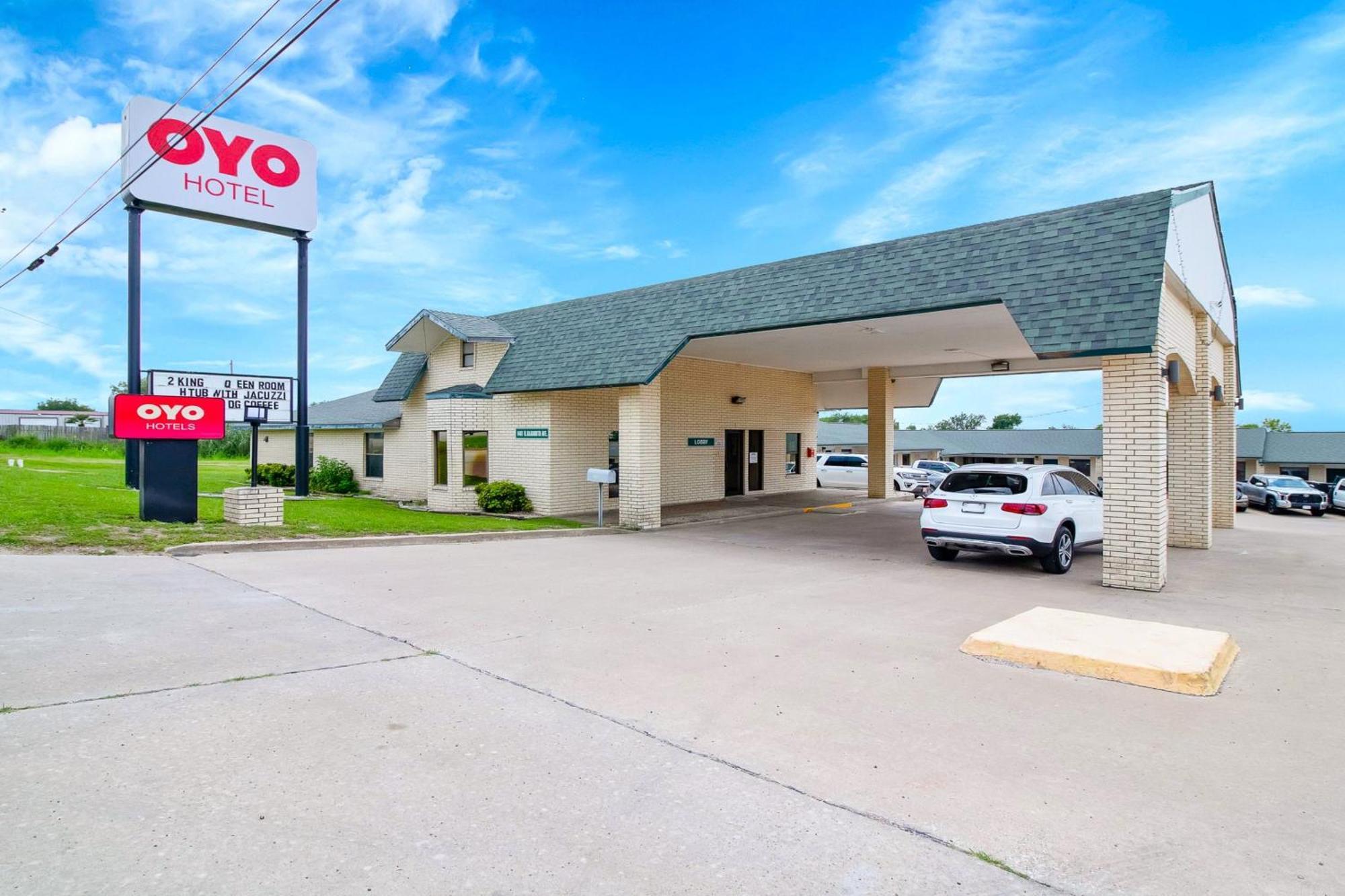 Three Rivers Executive Inn & Suites By Oyo Extérieur photo