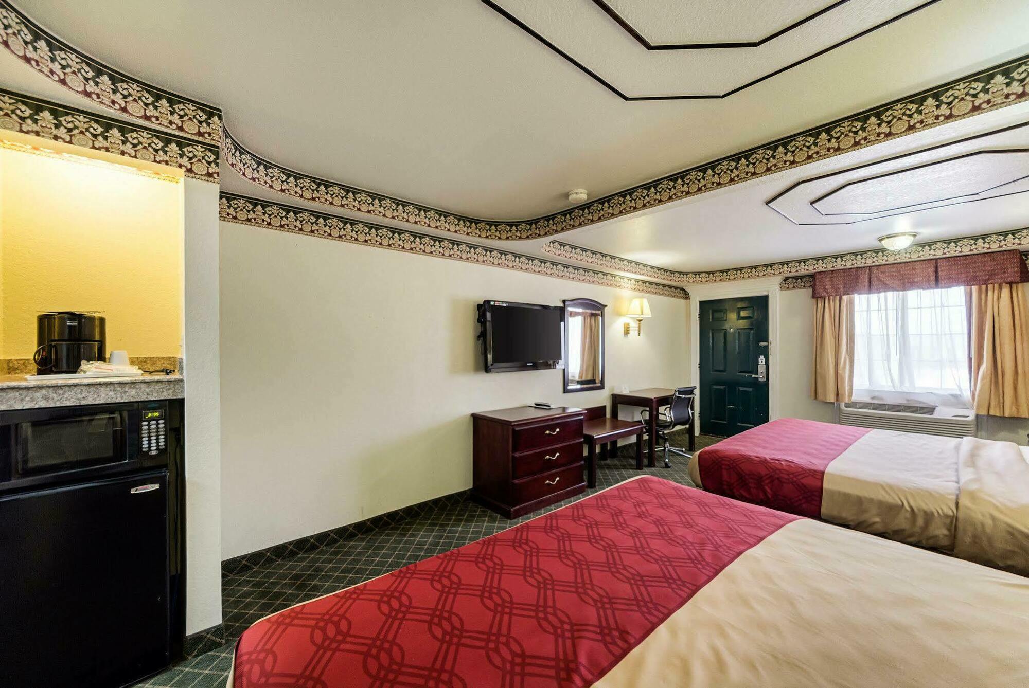 Three Rivers Executive Inn & Suites By Oyo Extérieur photo